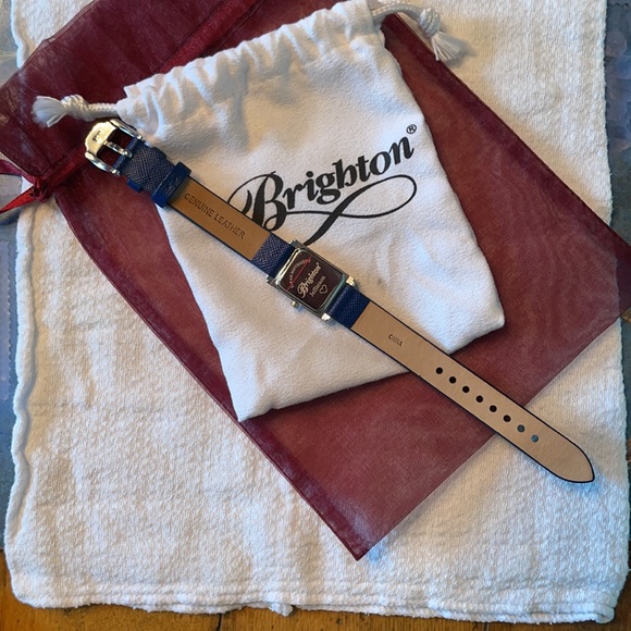 Watch - Picture 3 of 4